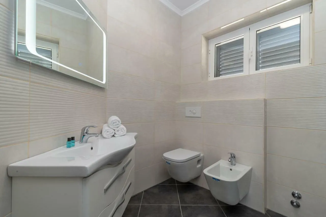 Villa Confido Luxury Apartment 01 Donji Seget