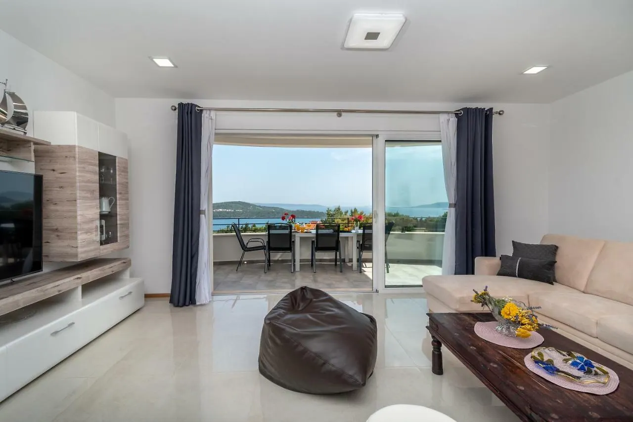 Villa Confido Luxury Apartment 01 سيغيت دونيي